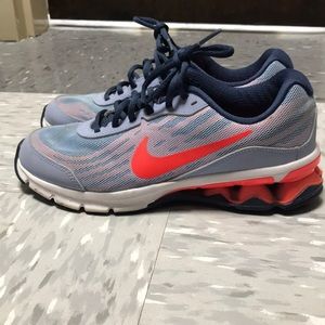 Nike Reax Sneakers